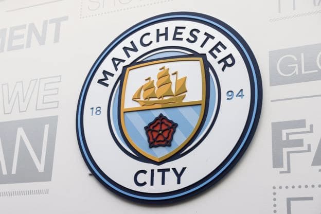 Manchester City reconnu coupable de 114 infractions financières : le football anglais retient son souffle