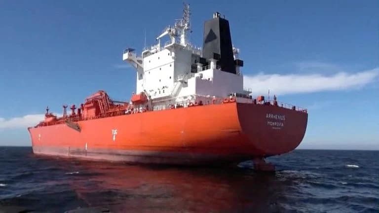 États-Unis : un pétrolier transportant du diesel russe met le cap sur New York après un accord Trump-Poutine