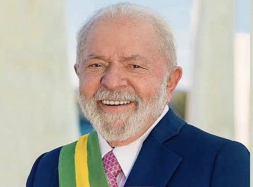 Brésil : Lula décroche un quatrième mandat après une présidentielle très disputée